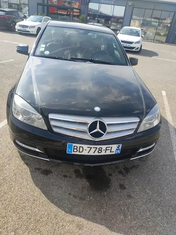 Utilisé 2010 Mercedes C220 Avantgarde Berline | 6 500 € (Bon prix) - Image 1/4