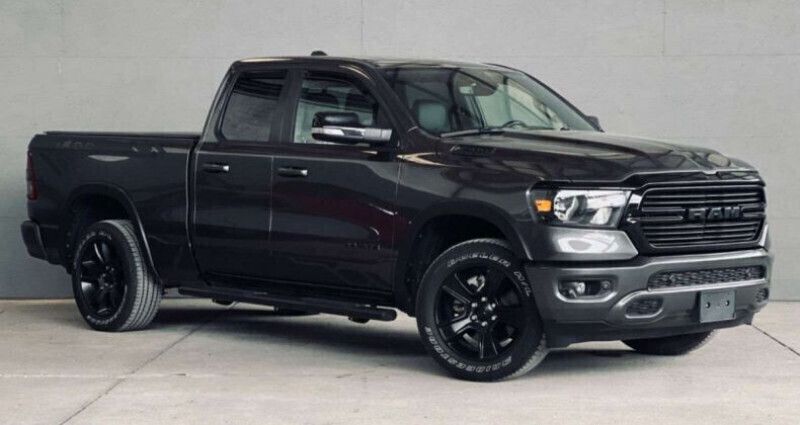 Gris Utilisé 2021 Dodge Ram Pick-up | 41 990 € (Prix juste) - Image 1/4