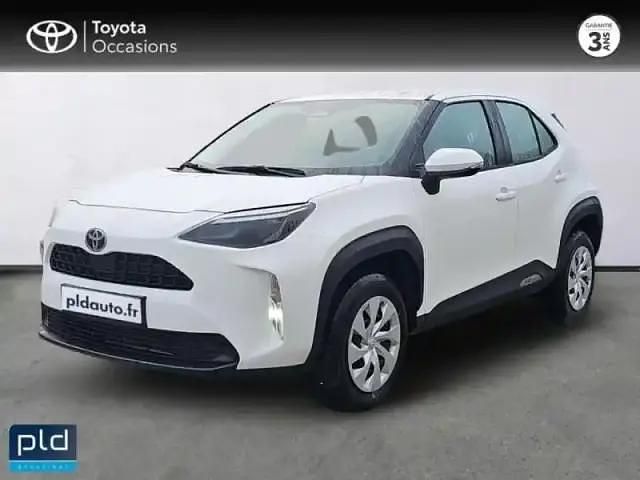 Blanc lunaire nacré Utilisé 2025 Toyota Yaris Hybrid SUV | 23 990 € (Prix juste) - Image 1/4