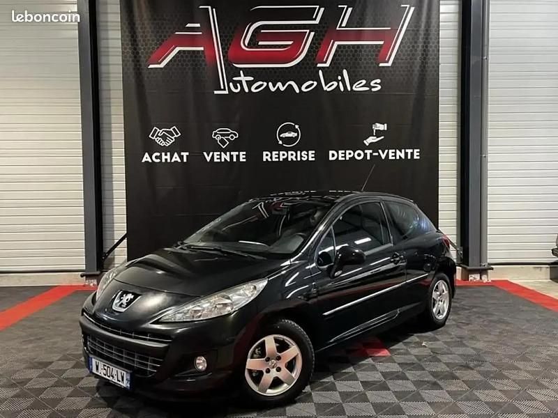 Noir Utilisé 2011 Peugeot 207 Active Berline | 4 990 € (Bon prix) - Image 1/4