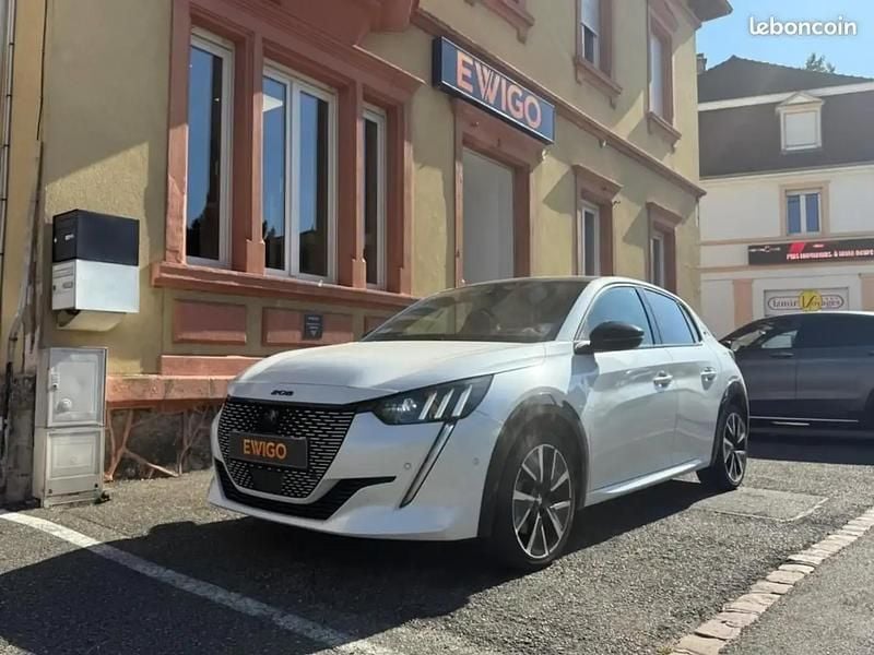 Blanc Utilisé 2020 Peugeot e-208 GT Citadine | 15 190 € (Prix assez cher) - Image 1/4