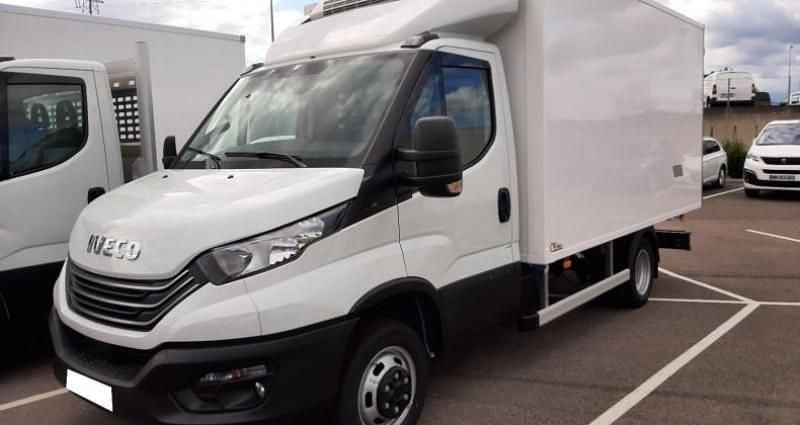 Nouvelle 2025 Iveco Daily | 66 600 € (Prix assez cher) - Image 1/4