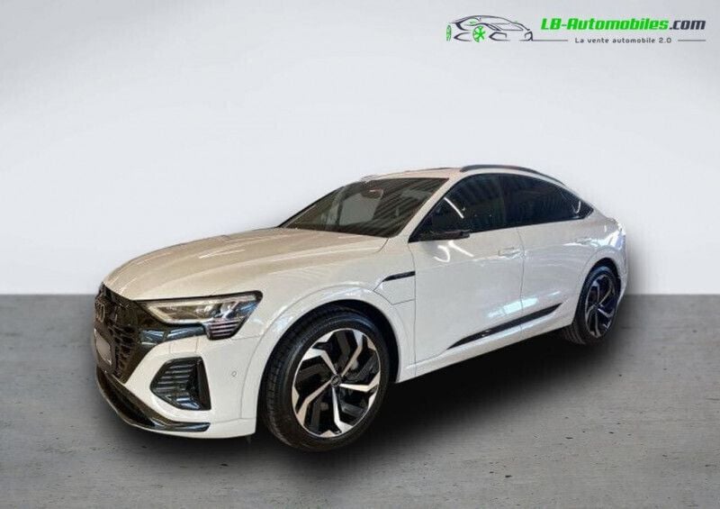 Utilisé 2024 Audi Q8 e-tron Sport SUV | 82 700 € (Prix juste) - Image 1/4