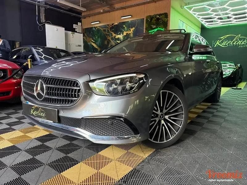 Noir Occasion 2021 Mercedes E220 Avantgarde Coupé | 32 490 € (Super prix) - Image 1/4