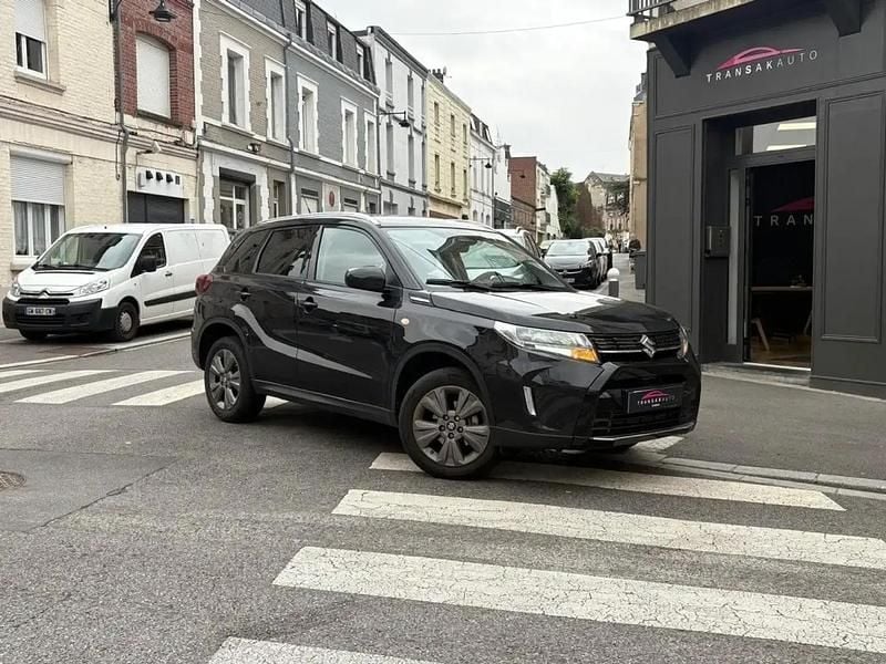Noir Utilisé 2024 Suzuki Vitara SUV | 19 990 € (Bon prix) - Image 1/4