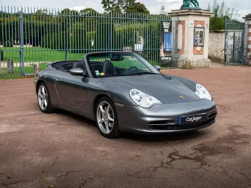 Gris Utilisé 2002 Porsche 911 Carrera 4 Cabriolet Cabriolet | 42 900 € - Image 1/4