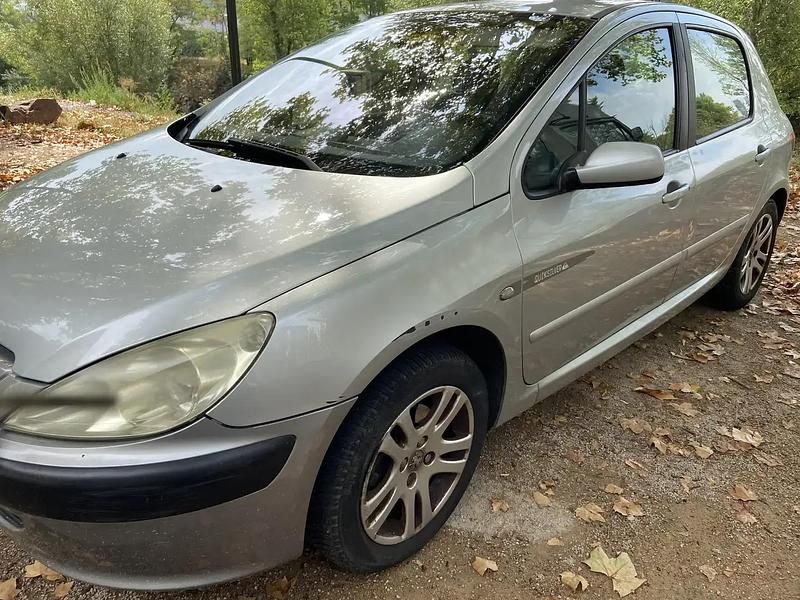 Utilisé 2005 Peugeot 307 Quiksilver Berline | 1 800 € (Prix juste) - Image 1/4