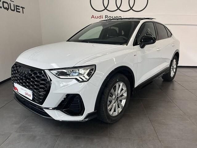 Blanc glacier métallisé Utilisé 2025 Audi Q3 Sportback S-Line SUV | 45 590 € - Image 1/4