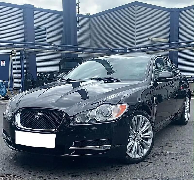 Utilisé 2011 Jaguar XF S Berline | 7 000 € - Image 1/4