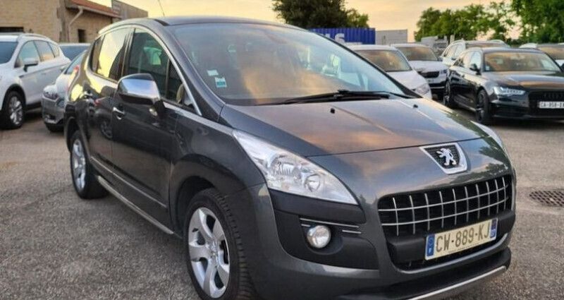 Gris Utilisé 2013 Peugeot 3008 Allure Monospace | 6 490 € (Prix juste) - Image 1/4