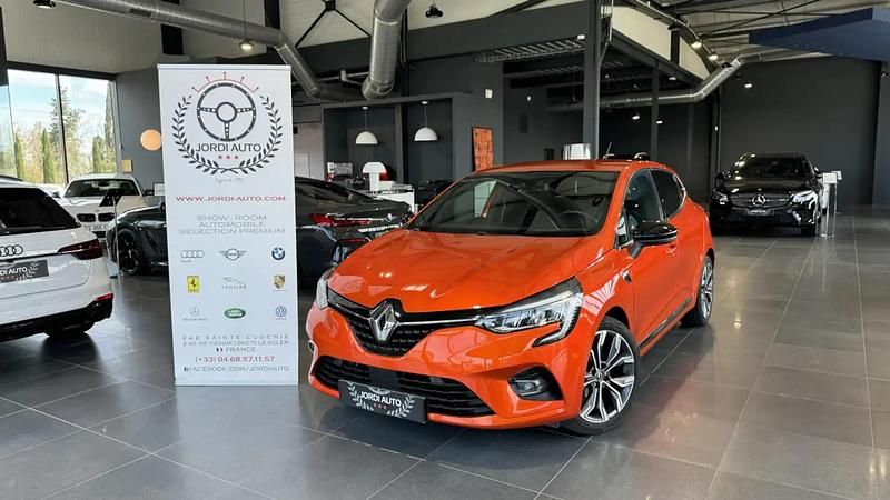 Utilisé 2020 Renault Clio V Berline | 16 680 € (Prix cher) - Image 1/4