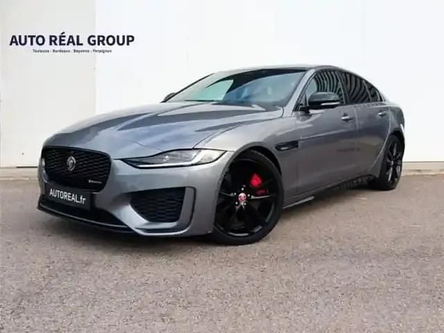 Occasion Jaguar XE R-Dynamic 204 ch (150 kW) 2022 Eiger grey Berline