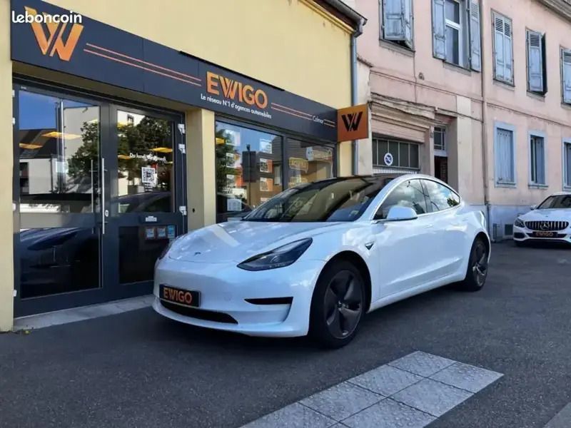 Blanc Utilisé 2020 Tesla Model 3 Standard Range Berline | 21 490 € (Prix juste) - Image 1/4