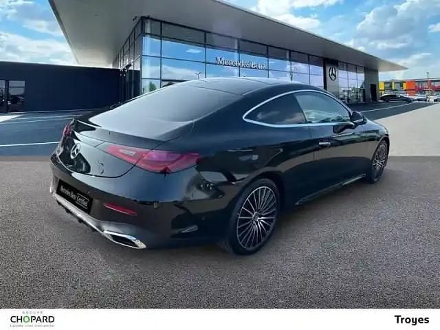 Occasion Mercedes CLE220 2024 Obsidian black  metallic paint Coupé