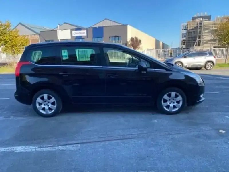 Utilisé 2011 Peugeot 5008 Business-Line Monospace | 5 500 € (Prix juste) - Image 1/4