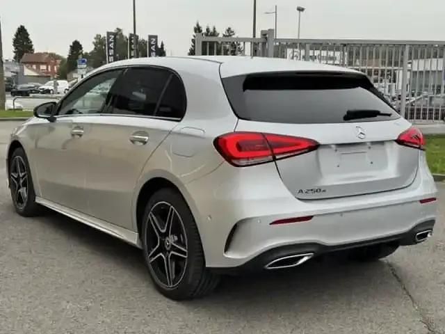 Occasion Mercedes A250 AMG line 2022 Argent iridium métallisé Berline
