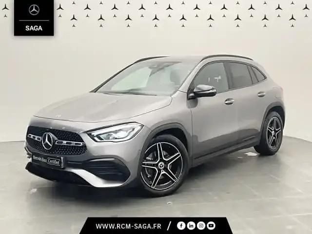 Gris Occasion 2023 Mercedes GLA200 AMG line SUV | 38 500 € (Bon prix) - Image 1/4