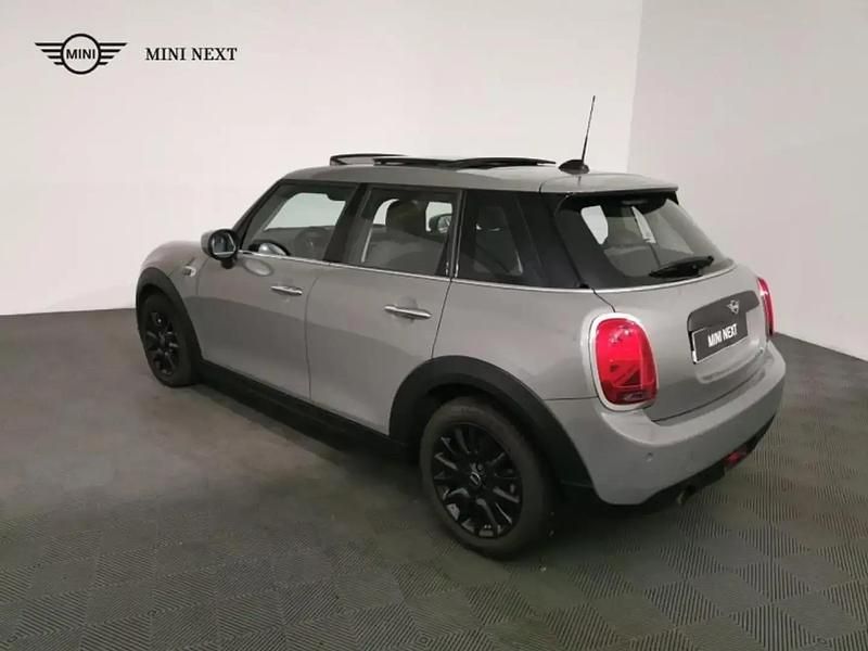 Image 2/4