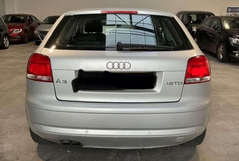 Occasion Audi A3 Ambiente 106 ch (77 kW) 2008 Gris Citadine