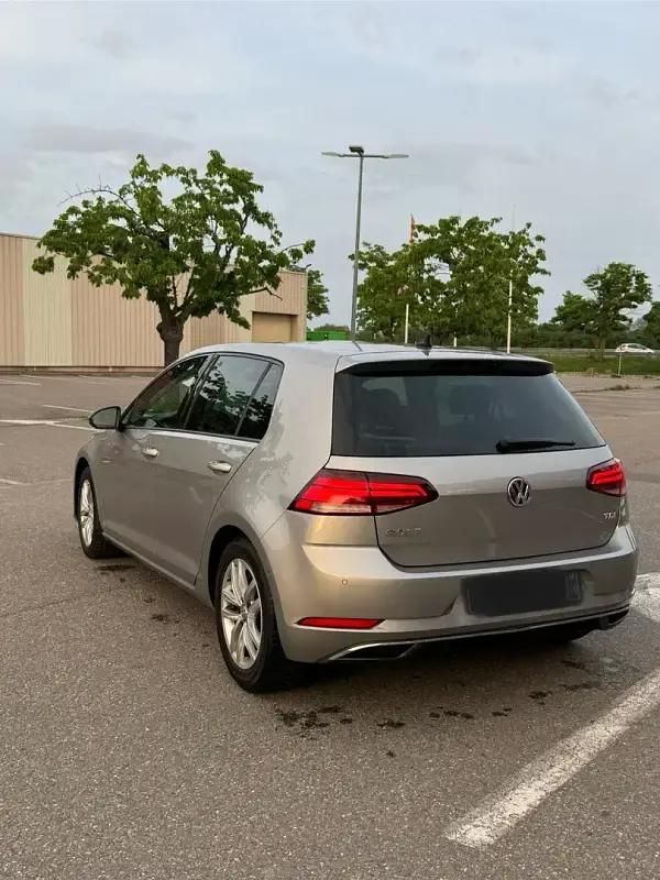 Utilisé 2017 VW Golf VII Berline | 10 500 € (Prix assez cher) - Image 1/4