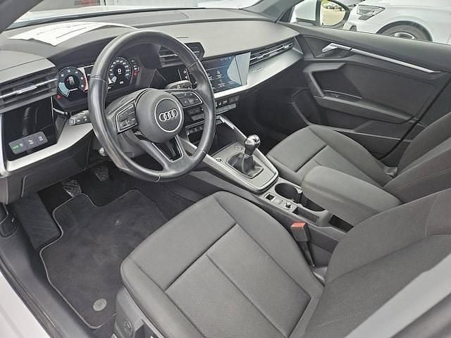Image 2/4