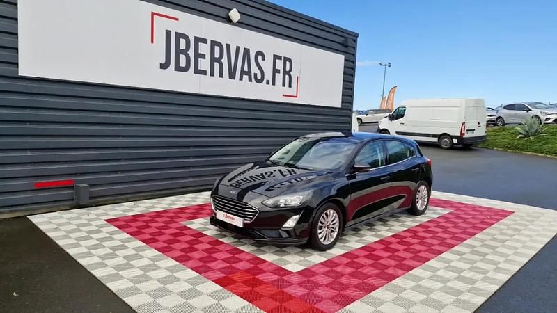Noir Utilisé 2020 Ford Focus Titanium Berline | 15 990 € (Bon prix) - Image 1/4