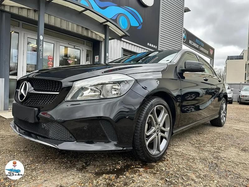 Noir Occasion 2017 Mercedes A180 Berline | 15 977 € (Bon prix) - Image 1/4