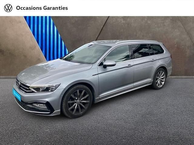 Utilisé 2020 VW Passat R-line Break | 25 690 € (Prix juste) - Image 1/4