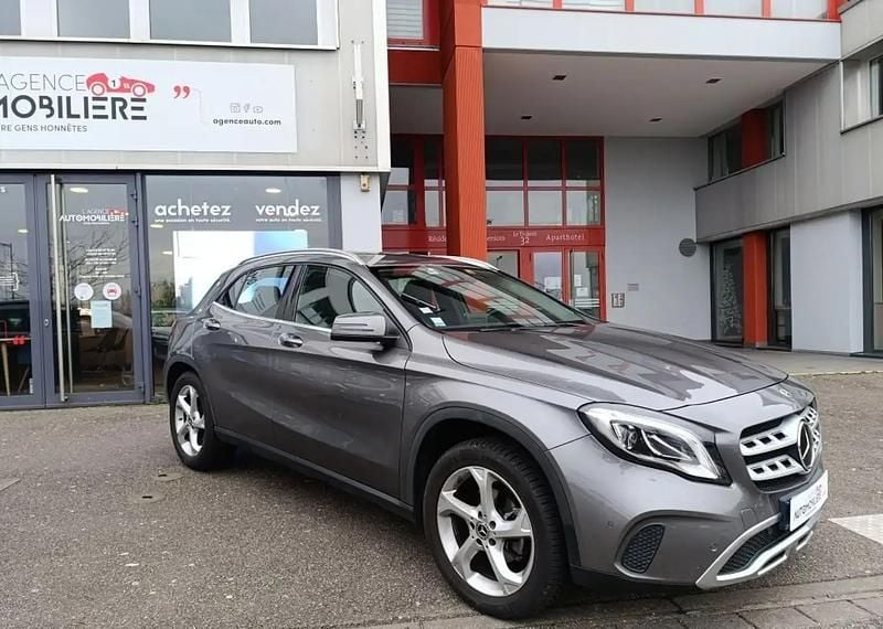 Gris Occasion 2019 Mercedes GLA220 SUV | 23 500 € (Bon prix) - Image 1/4