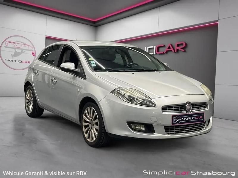 Gris Occasion 2011 Fiat Bravo Dynamic Citadine | 3 790 € - Image 1/4