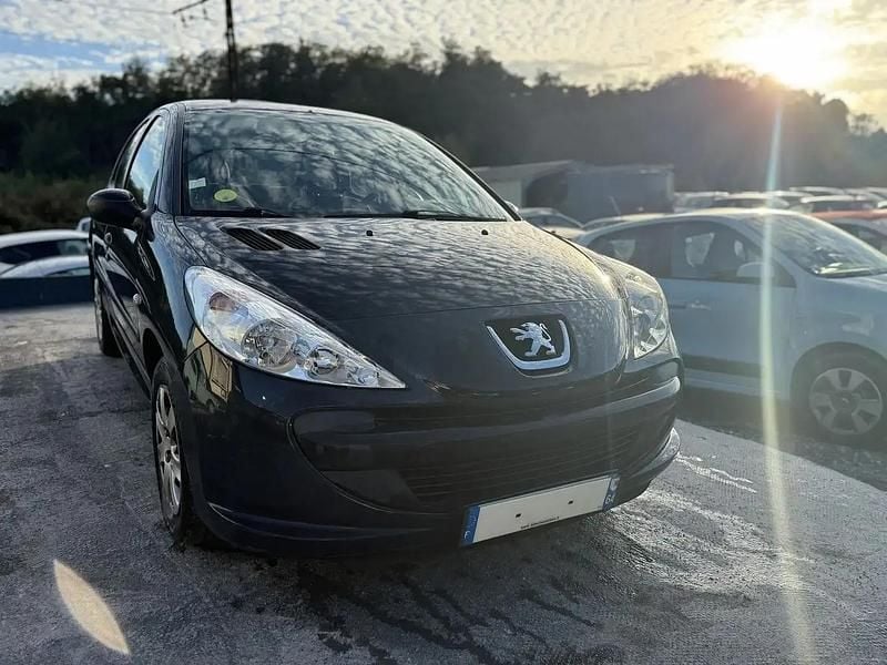 Gris Utilisé 2010 Peugeot 206 Berline | 3 990 € (Prix juste) - Image 1/4