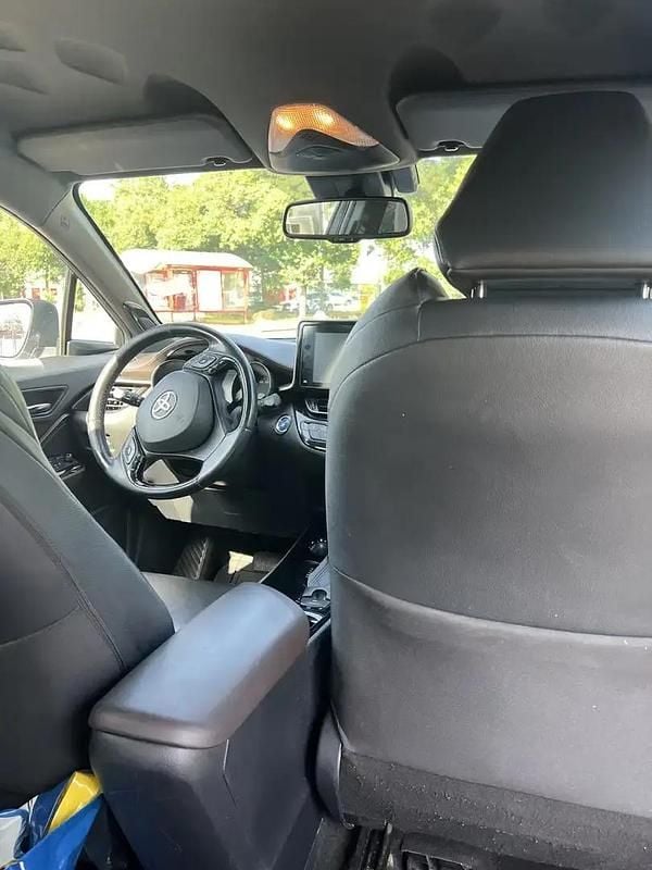 Utilisé 2017 Toyota C-HR SUV | 14 000 € - Image 1/4