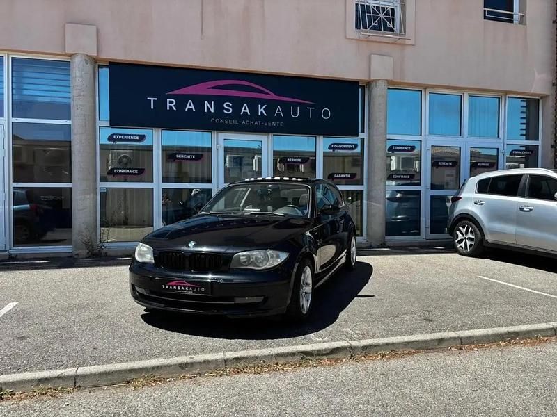 Noir Utilisé 2008 BMW 120 Sport Line Citadine | 6 990 € - Image 1/4