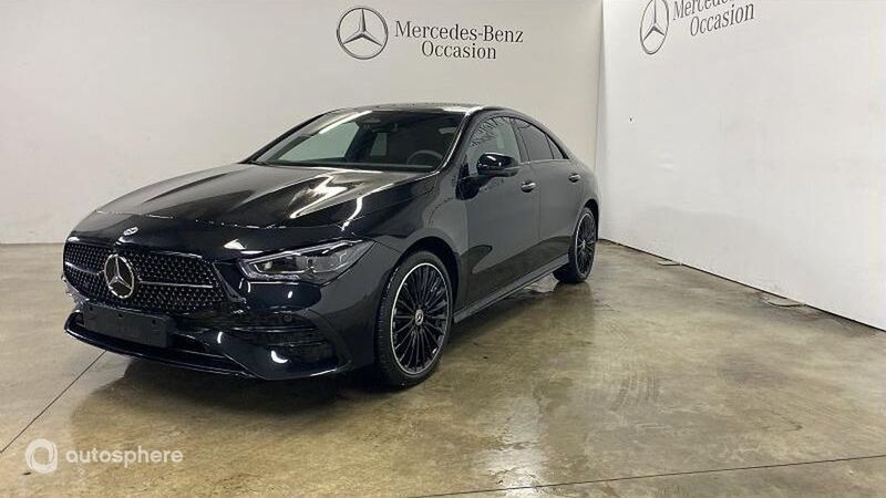 Noir cosmos métallisé Utilisé 2024 Mercedes CLA250e AMG line Berline | 48 999 € (Prix assez cher) - Image 1/4