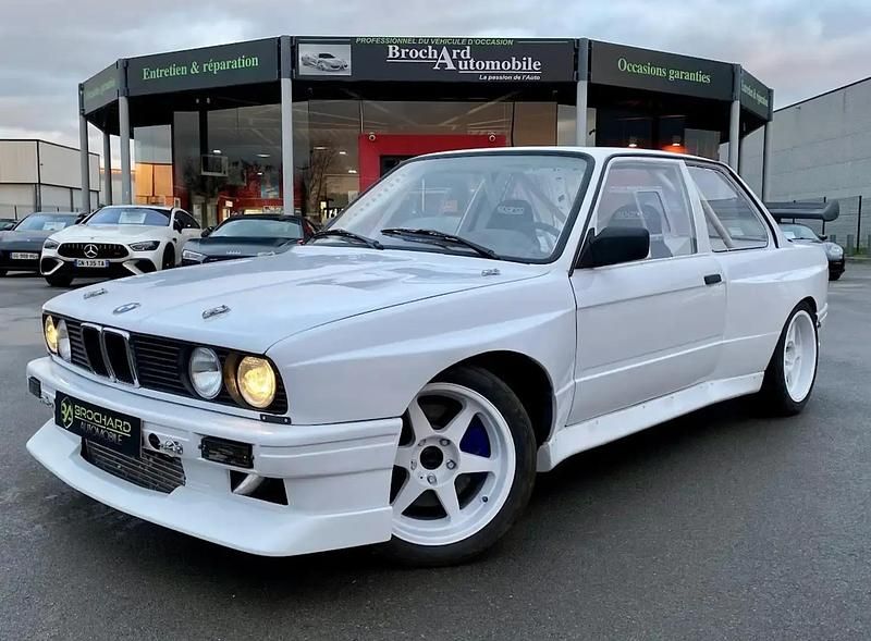 Blanc Occasion 1989 BMW 320 Coupé | 33 900 € - Image 1/4