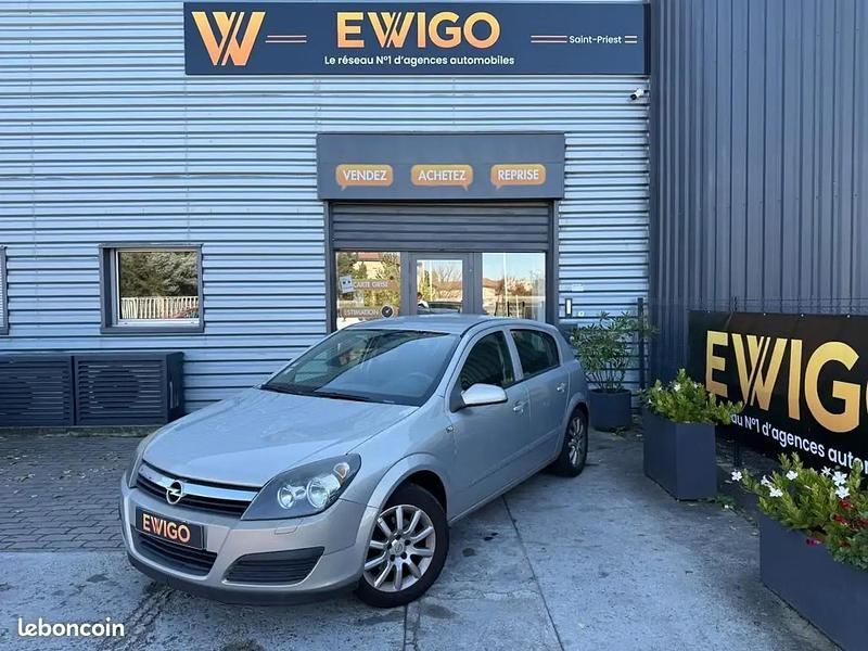 Gris Occasion 2007 Opel Astra Cosmo Citadine | 2 490 € - Image 1/4
