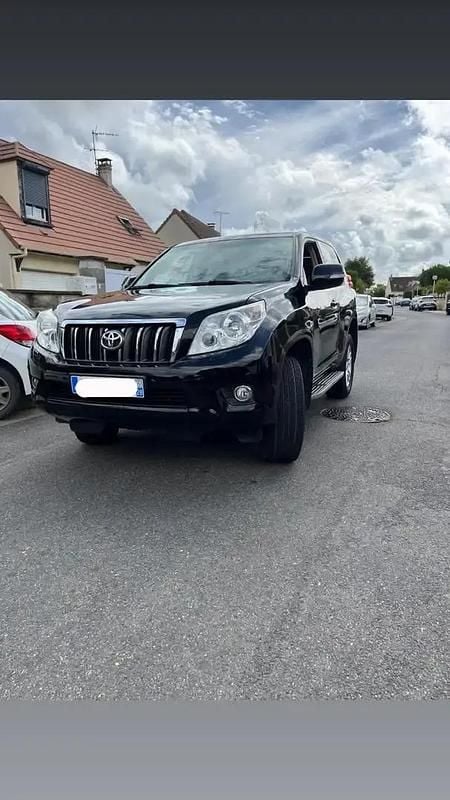 Noir Utilisé 2010 Toyota Land Cruiser Lounge SUV | 30 000 € - Image 1/4