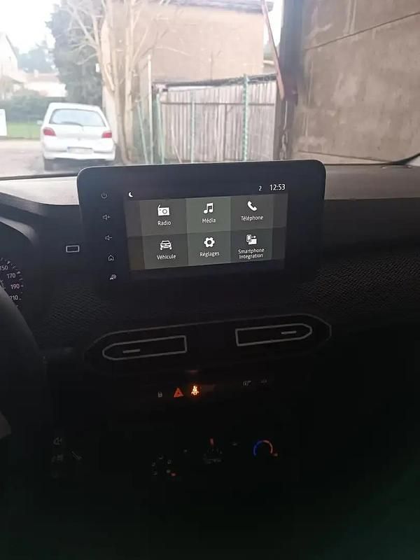 Occasion 2024 Dacia Sandero Stepway Berline | 10 800 € (Super prix) - Image 1/4