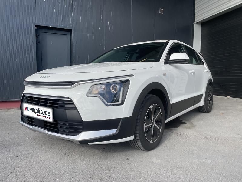 Blanc Occasion 2024 Kia Niro Motion SUV | 26 299 € (Prix juste) - Image 1/4