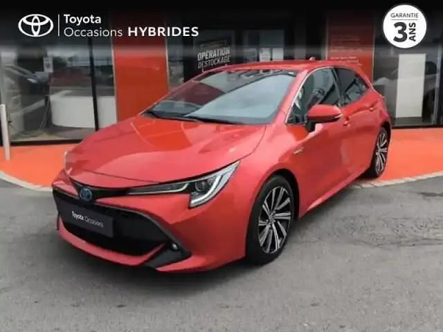 Rouge Utilisé 2021 Toyota Corolla Design Berline | 20 990 € (Prix juste) - Image 1/4