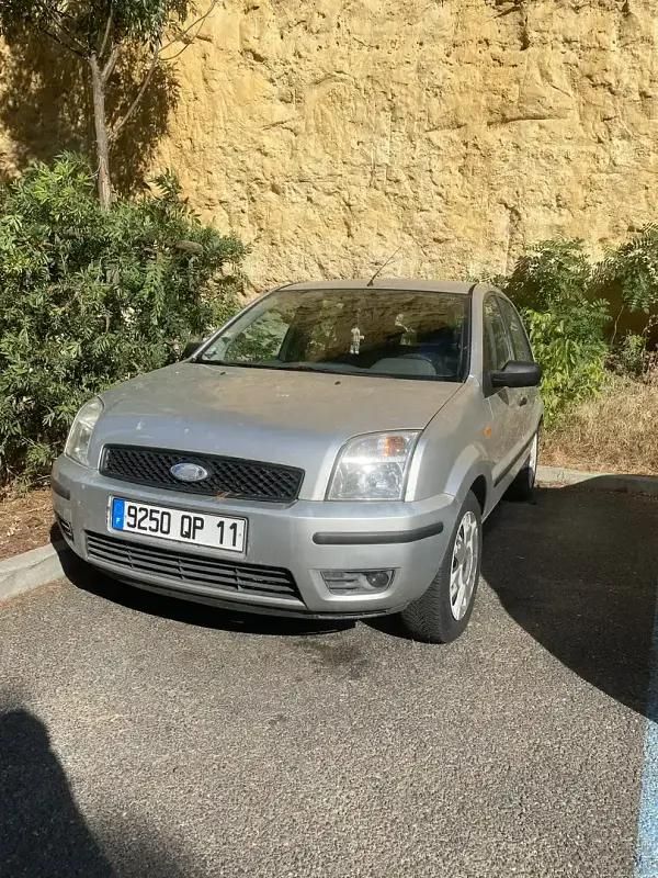 Gris Occasion 2002 Ford Fusion Trend Break | 1 590 € - Image 1/4