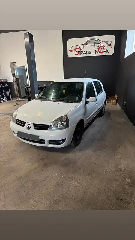 Occasion 2006 Renault Clio II Campus Berline | 1 490 € (Prix juste) - Image 1/4