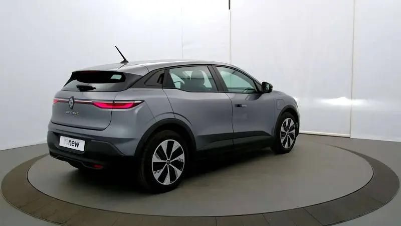 Image 2/4