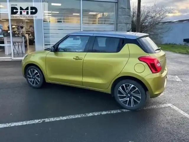 Occasion Suzuki Swift 2023 So'color rush yellow/silver métal Berline