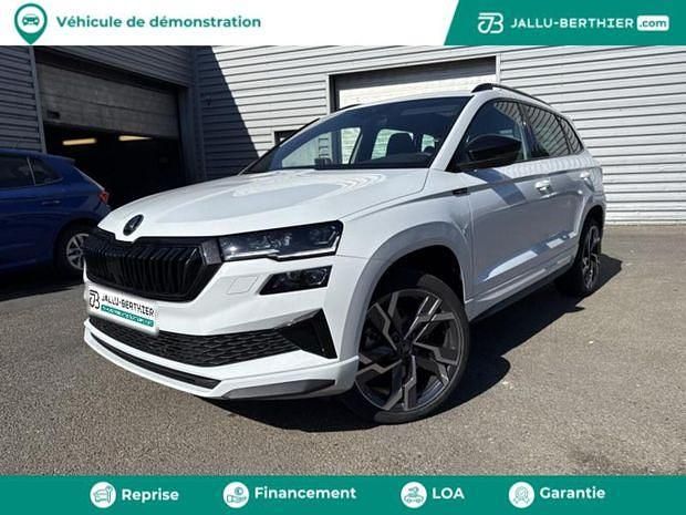 Blanc Utilisé 2025 Skoda Karoq SportLine SUV | 38 480 € (Prix cher) - Image 1/4