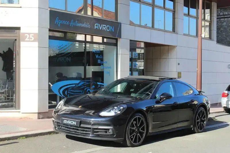 Noir Utilisé 2017 Porsche Panamera Executive Berline | 54 990 € (Prix juste) - Image 1/4