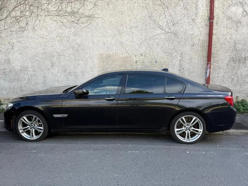 Noir Utilisé 2011 BMW 750L Exclusive Berline | 12 500 € - Image 1/4