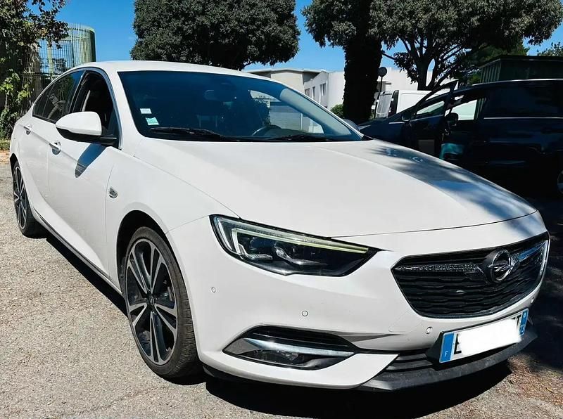Utilisé 2017 Opel Insignia Elite Berline | 9 900 € (Prix juste) - Image 1/4