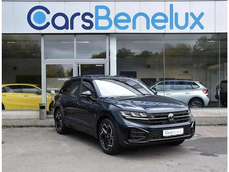 Bleu Nouvelle 2025 VW Touareg R-line SUV | 79 466 € (Prix juste) - Image 1/4
