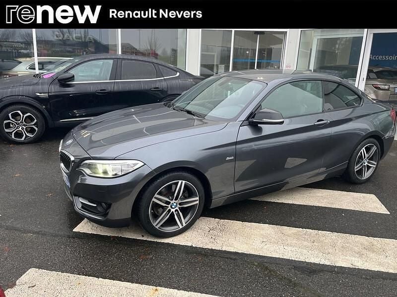 Gris Occasion 2016 BMW 220 Sport Line Coupé | 21 490 € (Prix cher) - Image 1/4